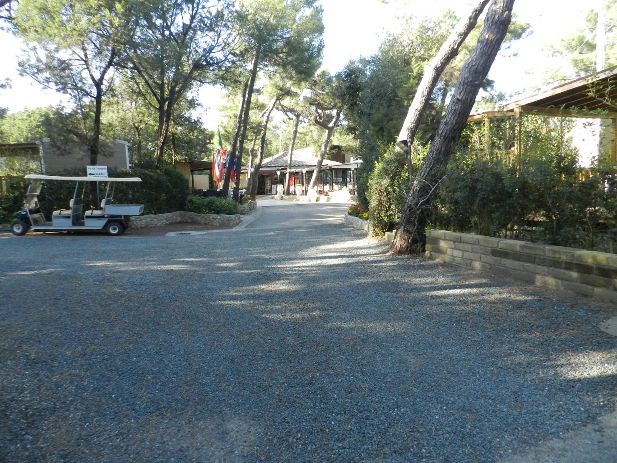 Camping Casa Di Caccia Марина-ди-Биббона Экстерьер фото