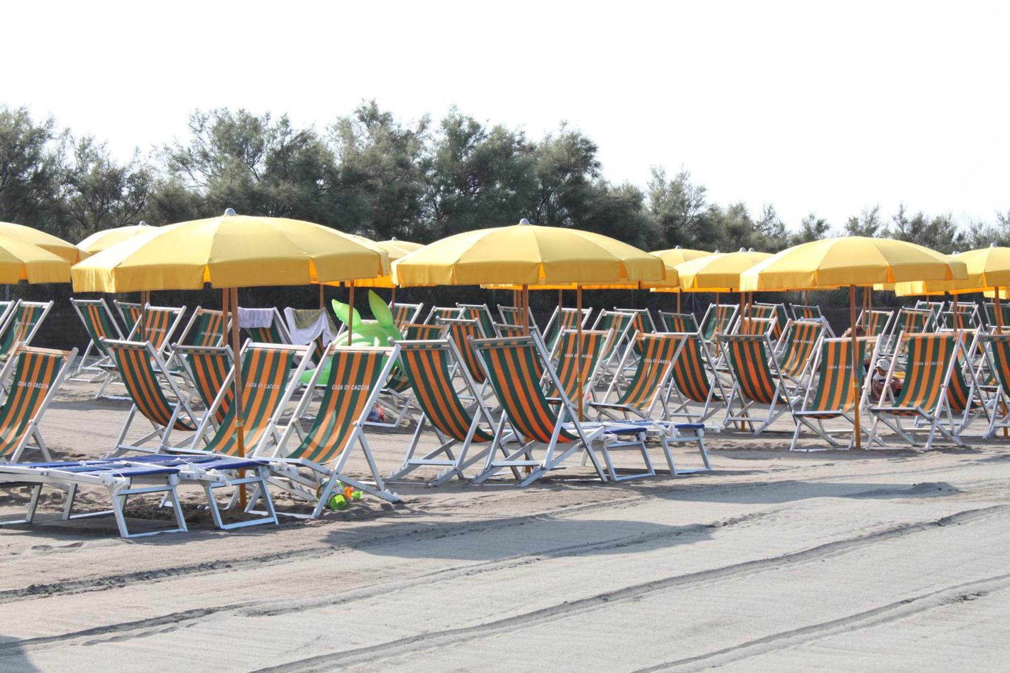 Camping Casa Di Caccia Марина-ди-Биббона Экстерьер фото