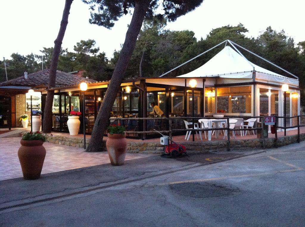 Camping Casa Di Caccia Марина-ди-Биббона Экстерьер фото